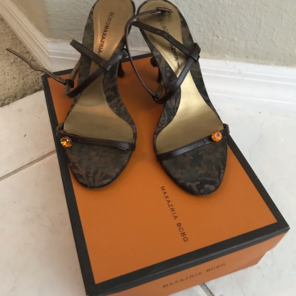 SOLD BCBG Maxazria Brown sandals. Size 6 1/2